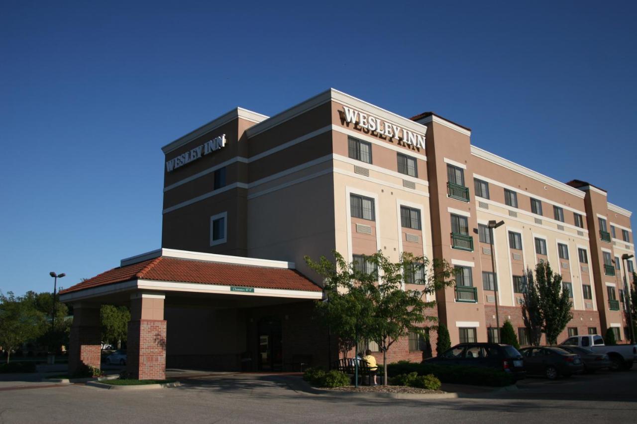 Wesley Inn Wichita Buitenkant foto
