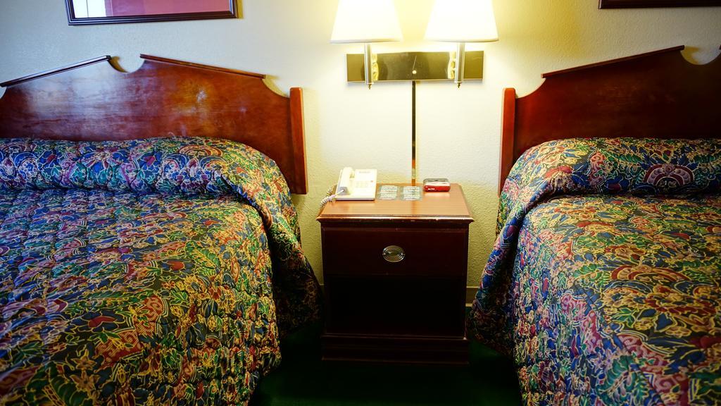 Wesley Inn Wichita Kamer foto
