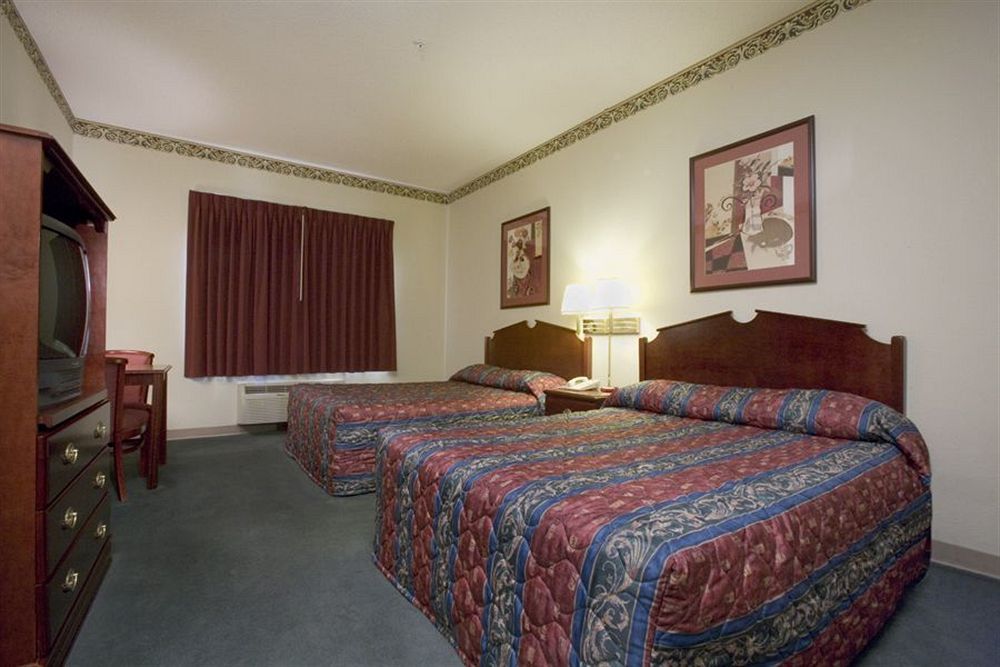Wesley Inn Wichita Buitenkant foto